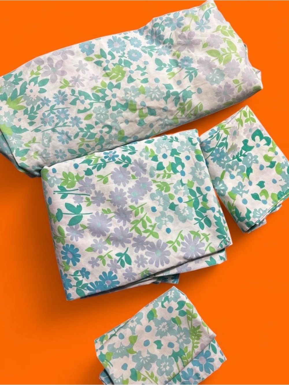 Vintage Floral Steven’s Utica cotton / polyester/ muslin sheets set - read desc.